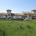 Asti Arthotel 시네모레츠