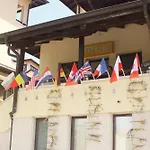 Asti Arthotel 3* 시네모레츠
