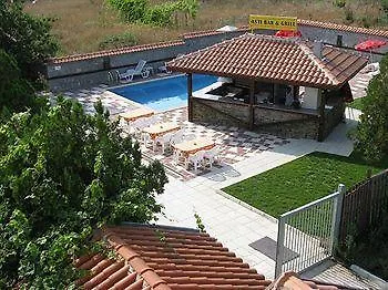 מלון Asti Arthotel