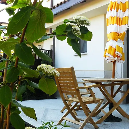 מלון Asti Arthotel