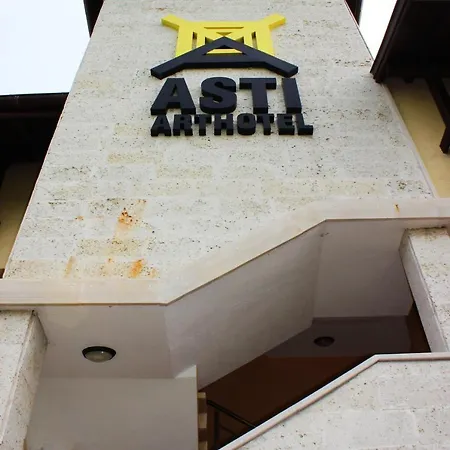 Asti Arthotel מלון 3*