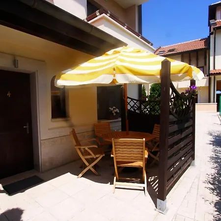 מלון Asti Arthotel