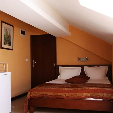 מלון Asti Arthotel