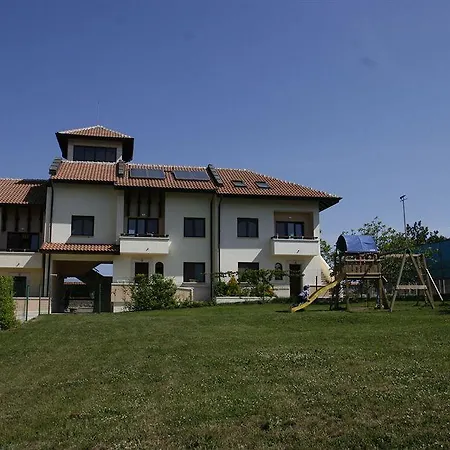 Asti Arthotel Sinemoretz