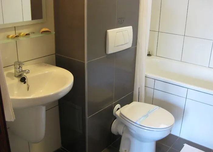 Asti Arthotel Hotel Sinemoretz