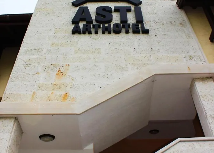 Asti Arthotel Hotel 3*